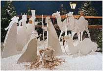 How to Build an Outdoor Wooden Nativity Display | Garden
