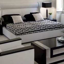 White/ Black Houndstooth Full/ Queen-size Comforter Set