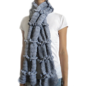 Nanette Ruffle Scarf Knitting Pattern | Red Heart